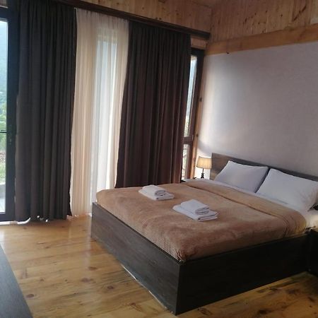 Belvedere Otel Ambrolauri Dış mekan fotoğraf