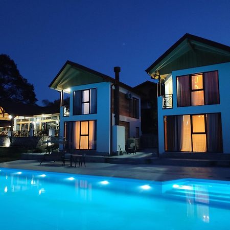 Belvedere Otel Ambrolauri Dış mekan fotoğraf