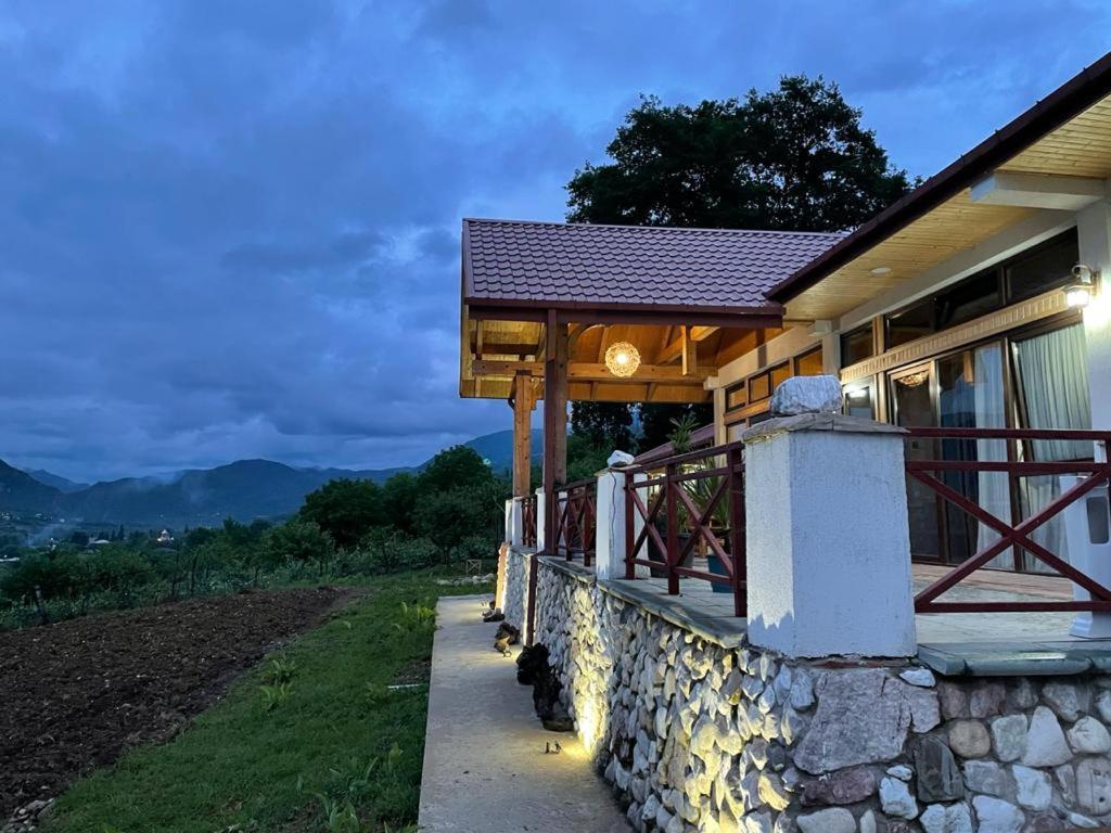 Belvedere Otel Ambrolauri Dış mekan fotoğraf