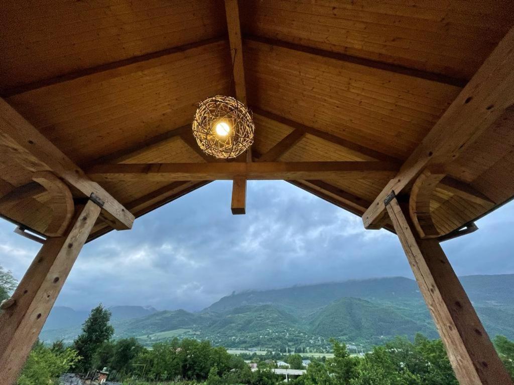 Belvedere Otel Ambrolauri Dış mekan fotoğraf
