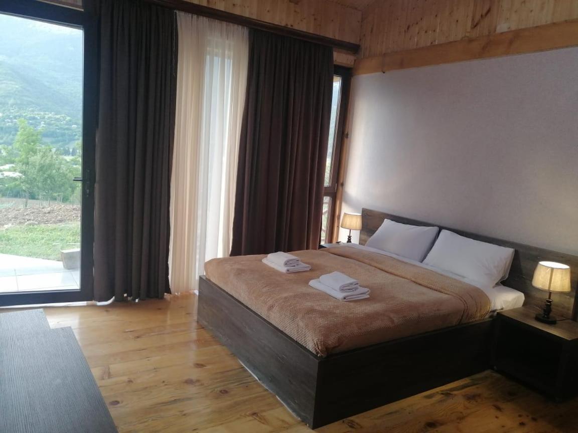 Belvedere Otel Ambrolauri Dış mekan fotoğraf