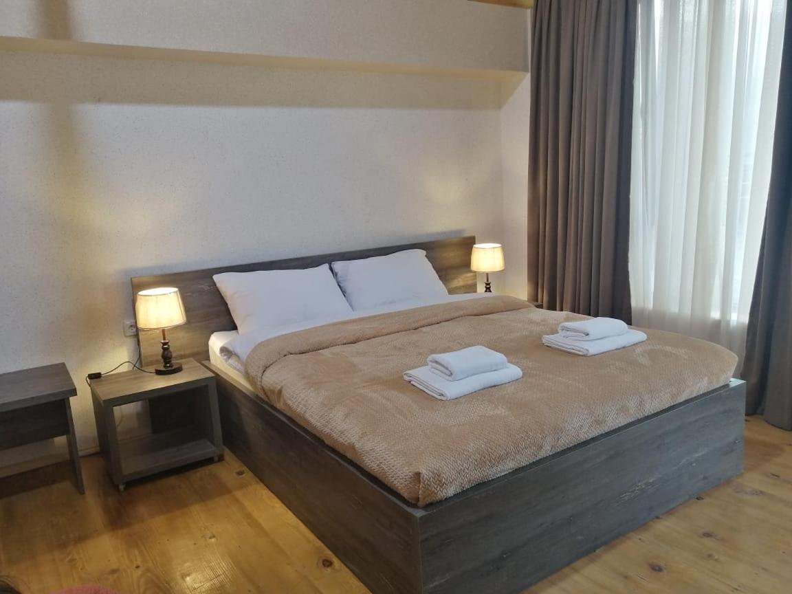 Belvedere Otel Ambrolauri Dış mekan fotoğraf