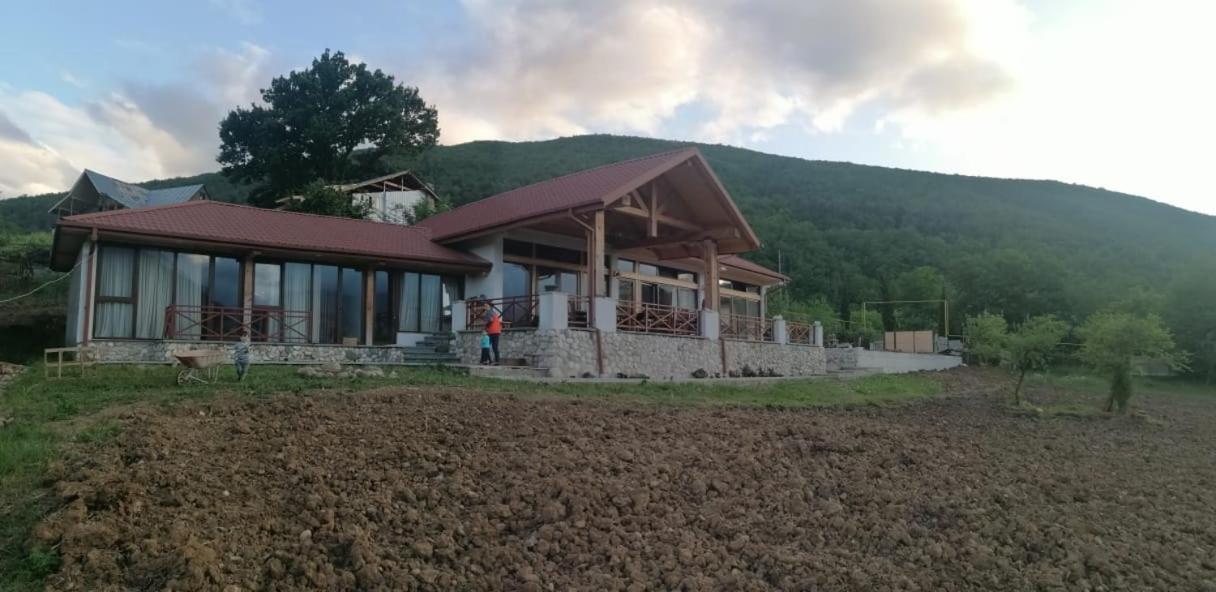 Belvedere Otel Ambrolauri Dış mekan fotoğraf