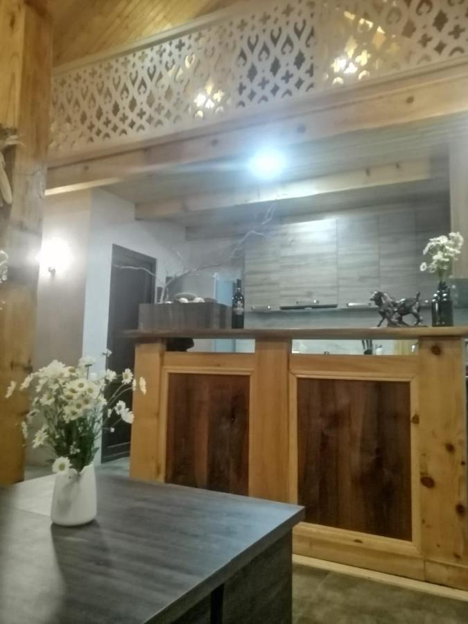 Belvedere Otel Ambrolauri Dış mekan fotoğraf