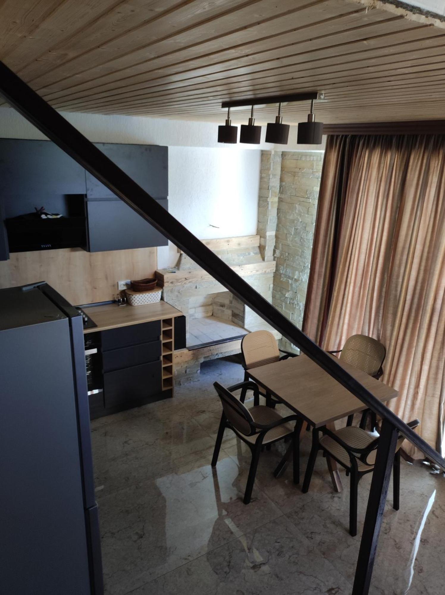 Belvedere Otel Ambrolauri Dış mekan fotoğraf