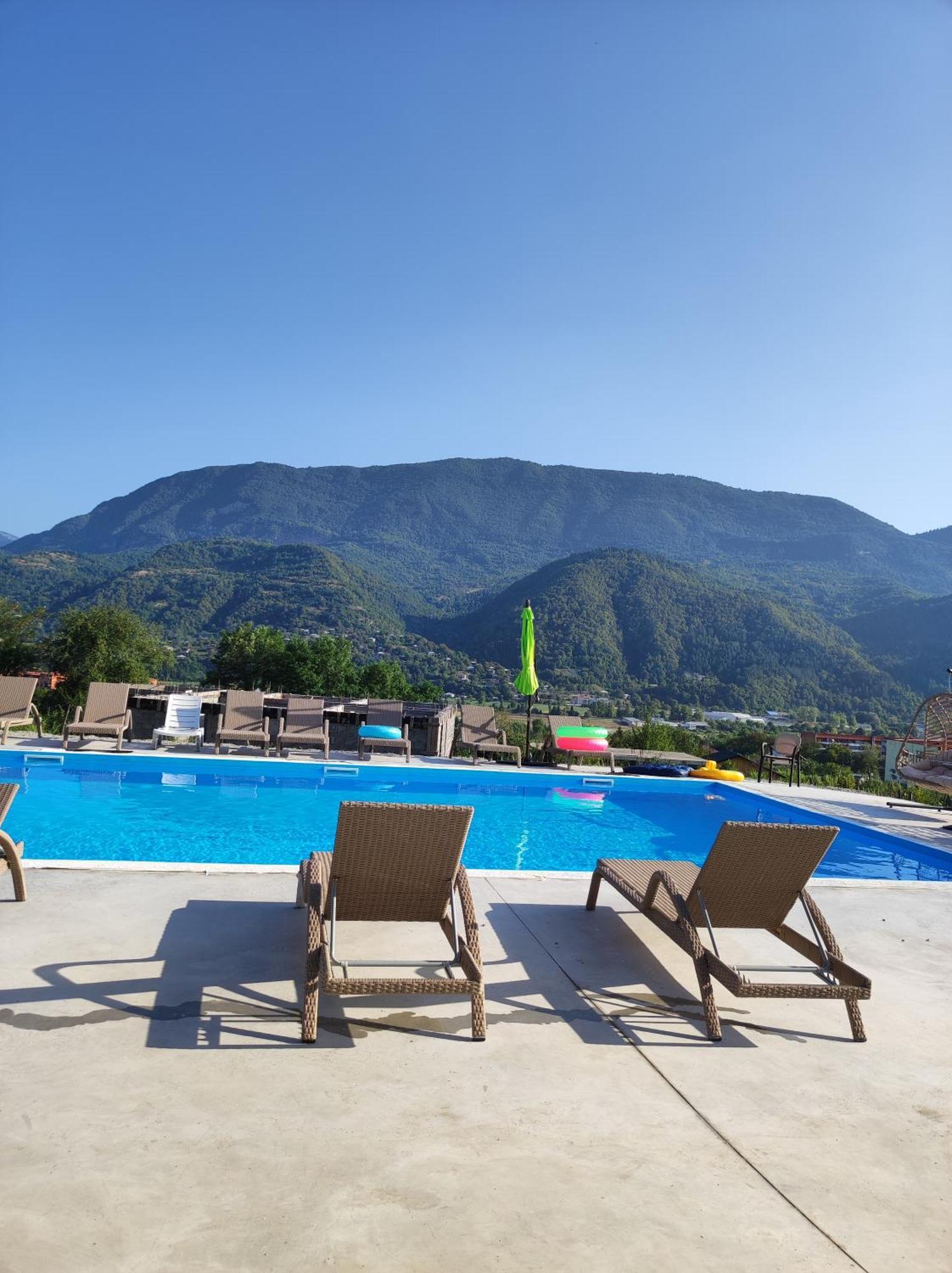 Belvedere Otel Ambrolauri Dış mekan fotoğraf